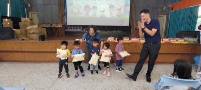 https://www.fusps.hlc.edu.tw/uploads/tadgallery/2024_08_30/21650_LINE_ALBUM_2024830  113學年度始業式暨新生入學典禮_240830_55.jpg 